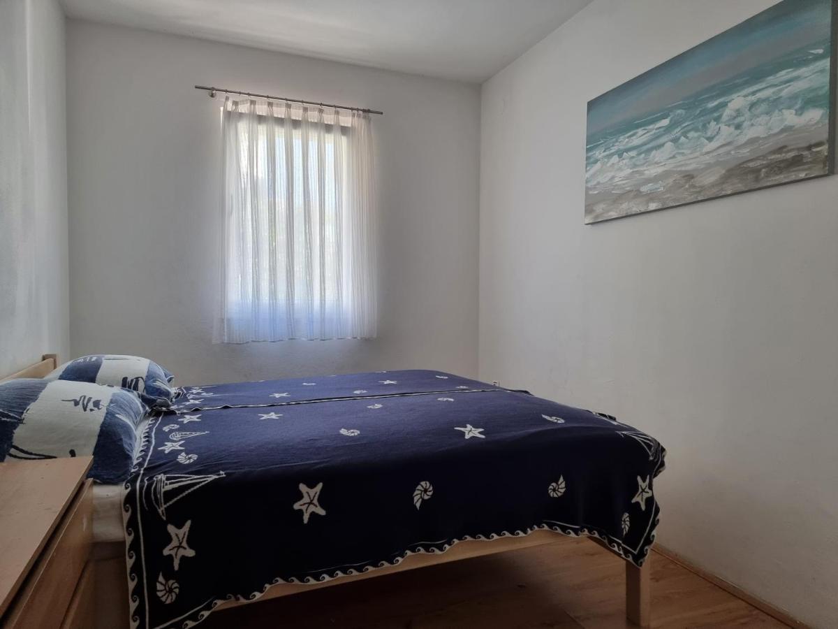 The Golden Grotto Apartments Novaglia Esterno foto