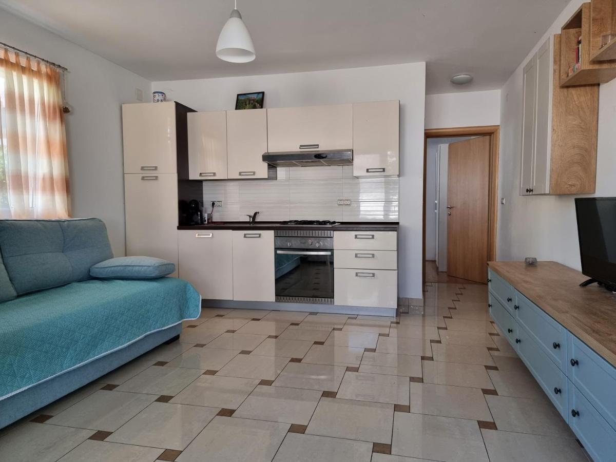The Golden Grotto Apartments Novaglia Esterno foto