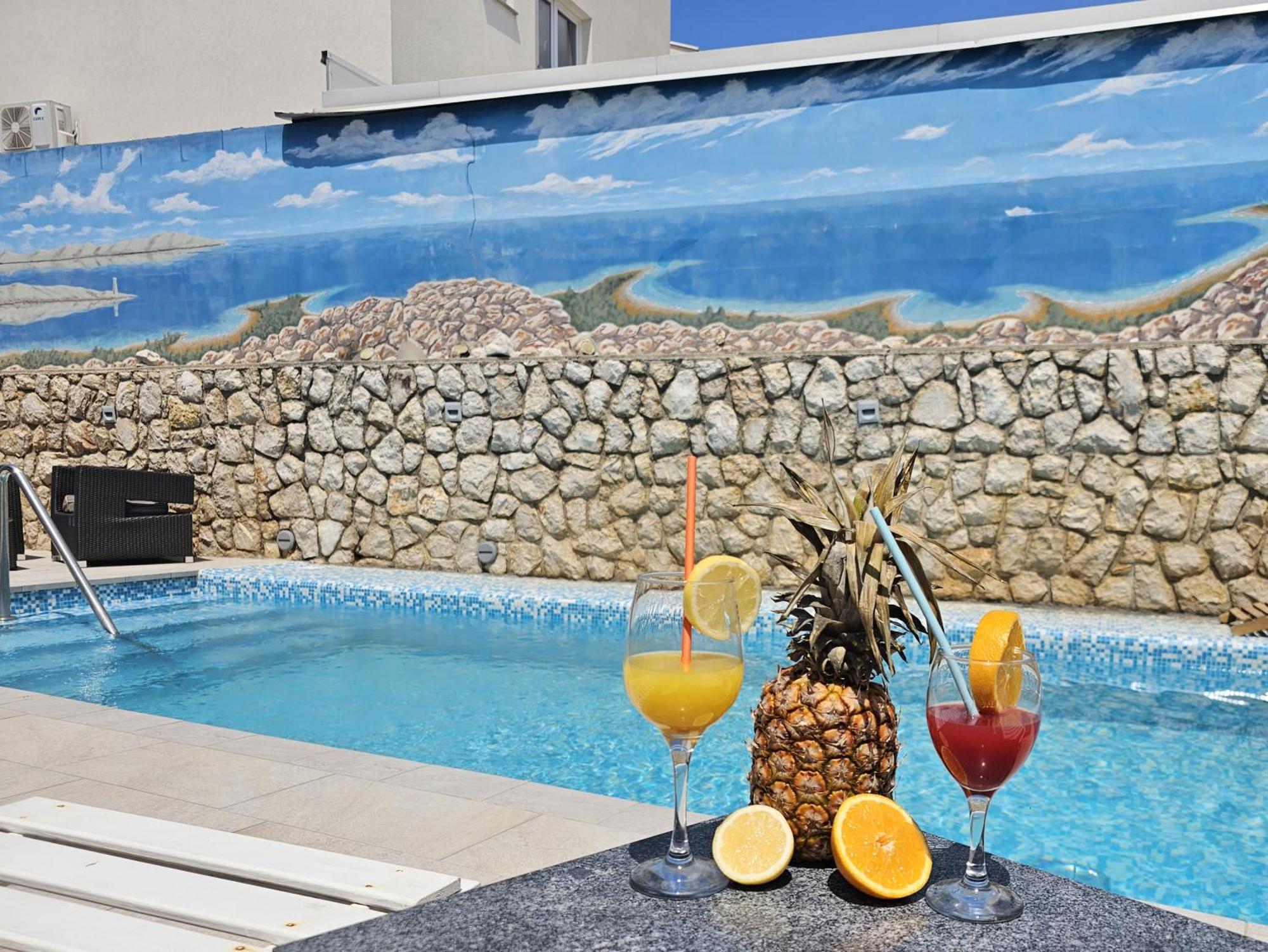 The Golden Grotto Apartments Novaglia Esterno foto