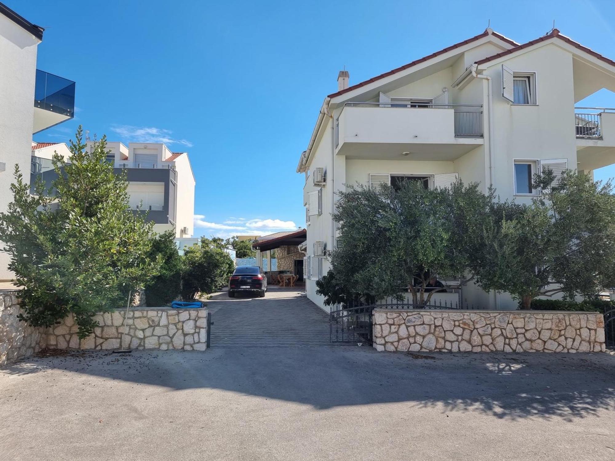 The Golden Grotto Apartments Novaglia Esterno foto