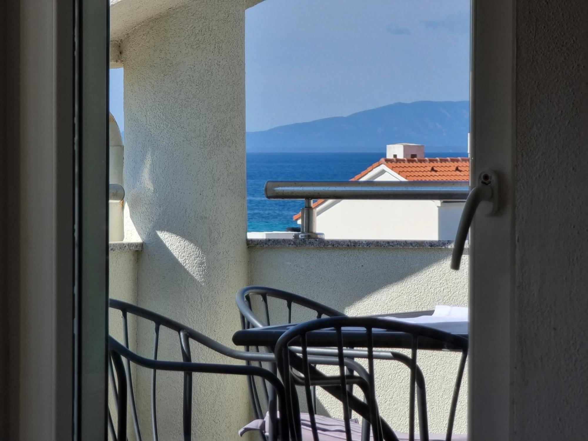 The Golden Grotto Apartments Novaglia Camera foto
